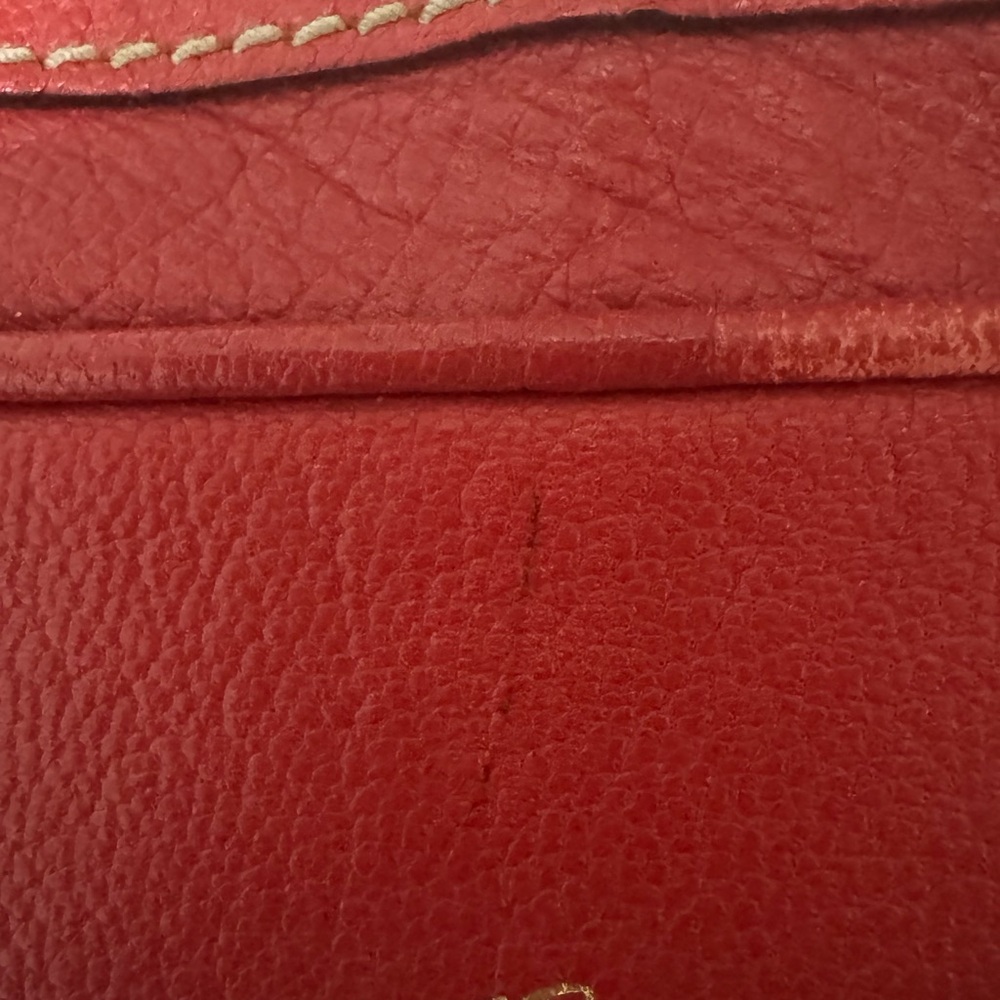 Gucci Red Leather Shoulder Bag with Gold Chain - Picture 5 of 6